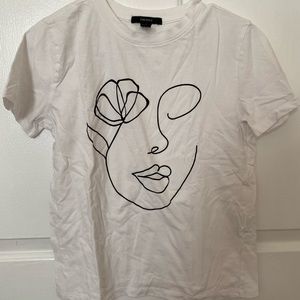 Forever 21 T Shirt